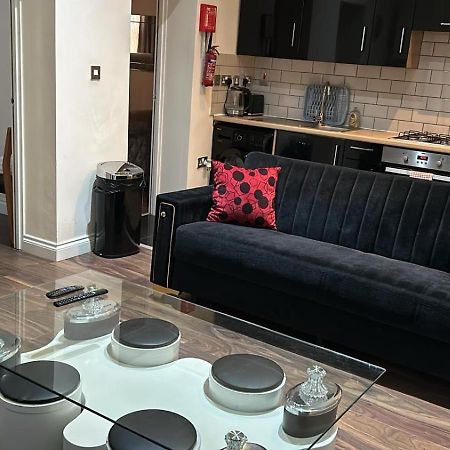 Luxurious 2 Bed Apartment Bedford Extérieur photo