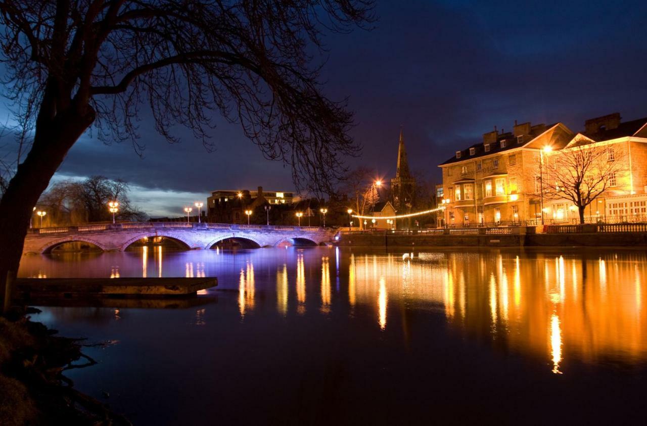 Luxurious 2 Bed Apartment Bedford Extérieur photo
