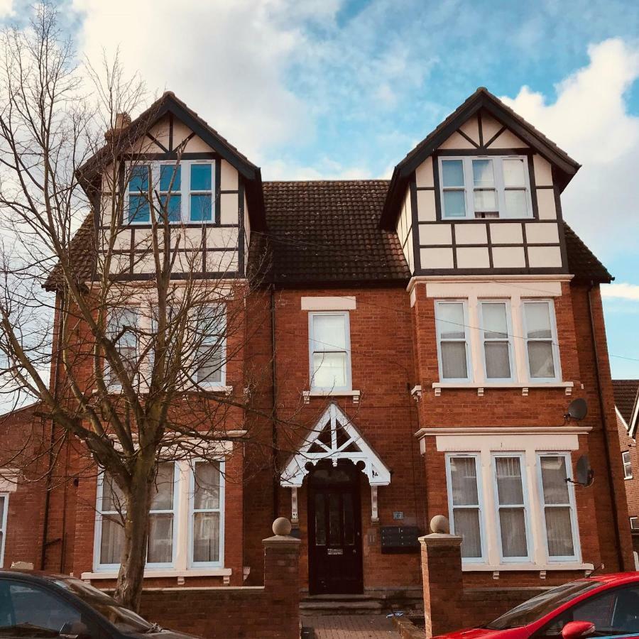 Luxurious 2 Bed Apartment Bedford Extérieur photo